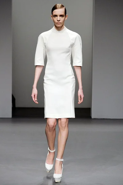 Look 11